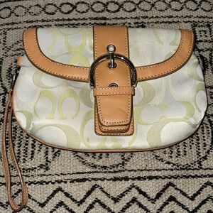 Coach wristlet clutch purse